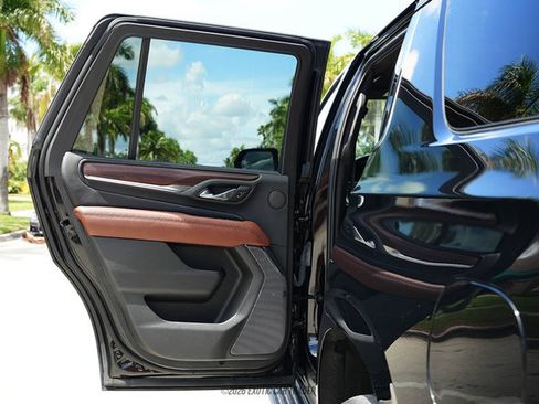 Used 2023 GMC Yukon Denali Ultimate AWD/4WD image 43