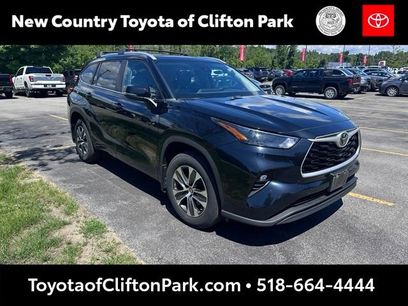 Used 2023 Toyota Highlander XLE