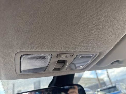 Certified 2023 Hyundai Venue SEL image 25