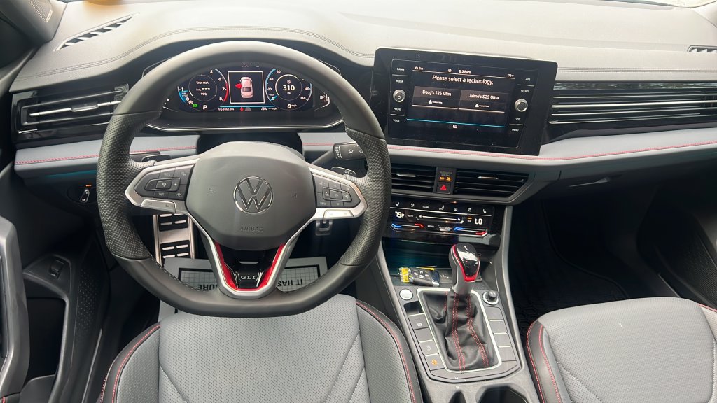 Used 2026 Volkswagen Jetta GLI Autobahn FWD image 11