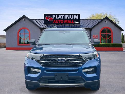 Used 2023 Ford Explorer XLT w/ Equipment Group 202A AWD/4WD image 2