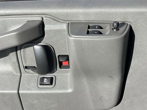 New 2025 GMC Savana 2500 Extended w/ Driver Convenience Package image 24