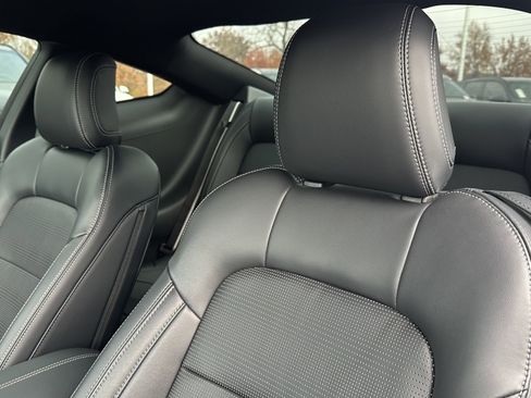 Used 2025 Ford Mustang GT Premium image 18