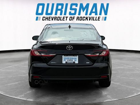 Used 2025 Toyota Camry SE FWD image 5