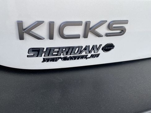 Used 2025 Nissan Kicks SR FWD image 8