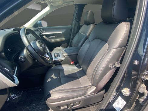 Used 2024 MAZDA CX-90 3.3 Turbo w/ Preferred Plus AWD/4WD image 9