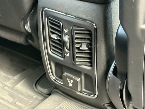 Used 2021 Jeep Grand Cherokee Altitude AWD/4WD image 14