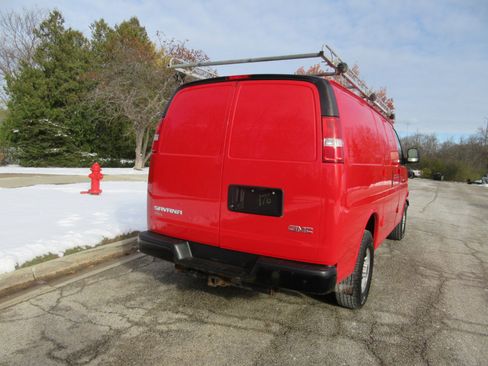 Used 2017 GMC Savana 3500 image 8