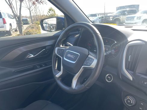 Used 2022 GMC Terrain SLE image 30