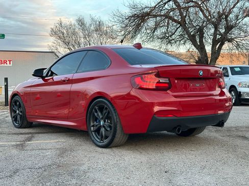 Used 2016 BMW M235i Coupe image 4