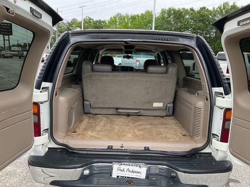 Used 2002 Chevrolet Suburban LS RWD image 15