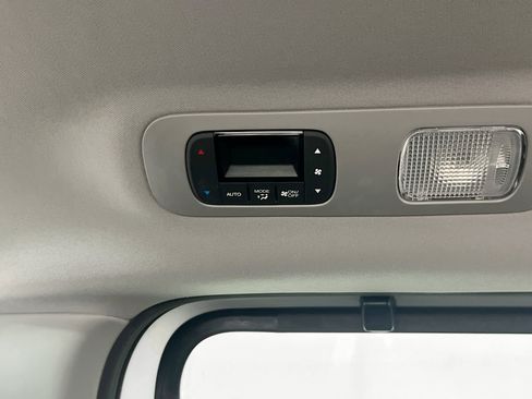 Used 2023 Honda Odyssey EX-L image 25