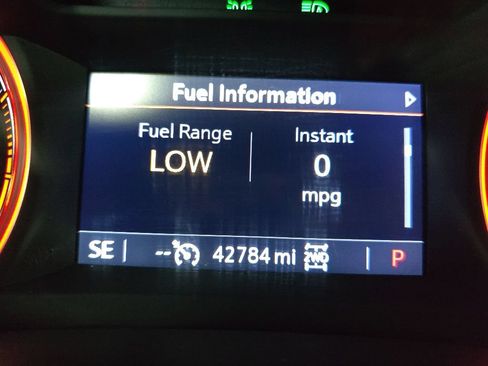Used 2022 Chevrolet TrailBlazer RS w/ Technology Package AWD/4WD image 24