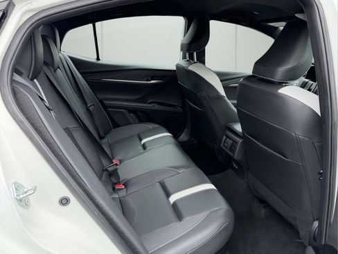 Used 2025 Toyota Camry SE FWD image 12