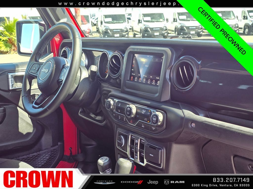 Certified 2022 Jeep Gladiator Sport AWD/4WD image 12