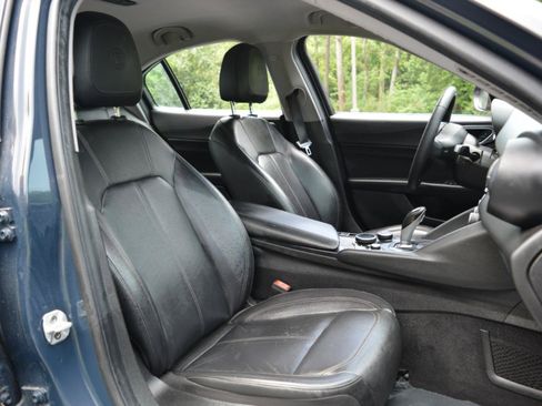 Used 2019 Alfa Romeo Giulia RWD image 17