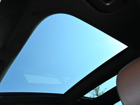 Used 2020 Mercedes-Benz C 300 Sedan image 22