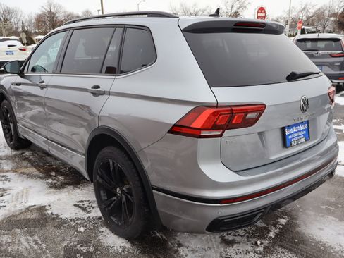 Used 2023 Volkswagen Tiguan SE R-Line image 5