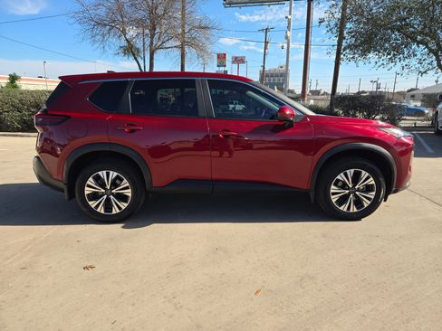 Used 2023 Nissan Rogue SV image 8
