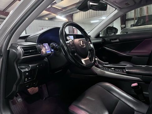 Used 2017 Lexus IS 200t w/ Premium Package image 7