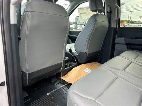 New 2026 Ford F450 XL w/ XL Chrome Package image 21