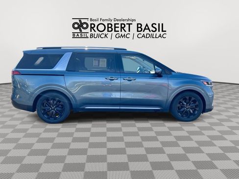 Used 2023 Kia Carnival SX Prestige FWD image 9
