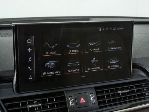 Used 2022 Audi Q5 2.0T Premium w/ Convenience Package AWD/4WD image 13