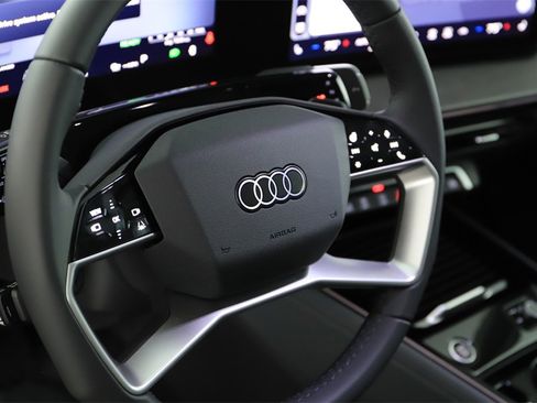 New 2026 Audi Q3 quattro 2.0T image 16