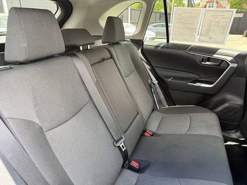 Certified 2025 Toyota RAV4 XLE FWD image 22