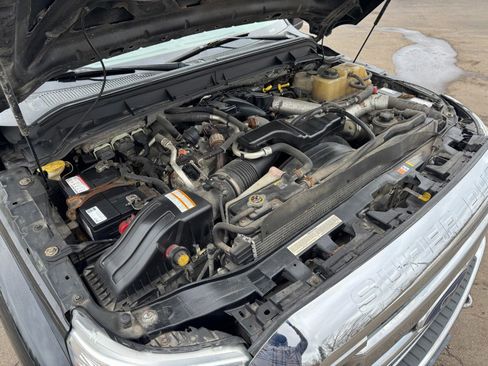 Used 2011 Ford F450 Lariat w/ Chrome Pkg image 23