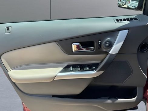 Used 2014 Ford Edge SEL w/ Equipment Group 205A AWD/4WD image 9