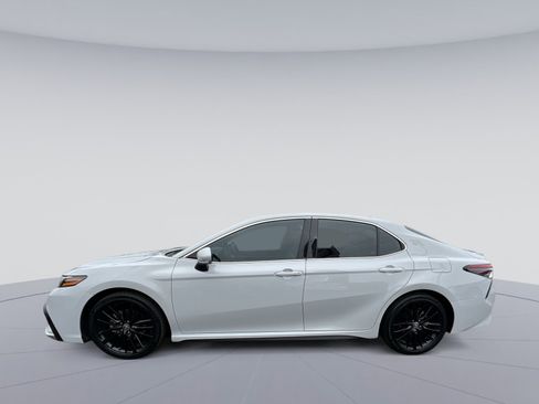 Used 2023 Toyota Camry XSE w/ Navigation Package image 2