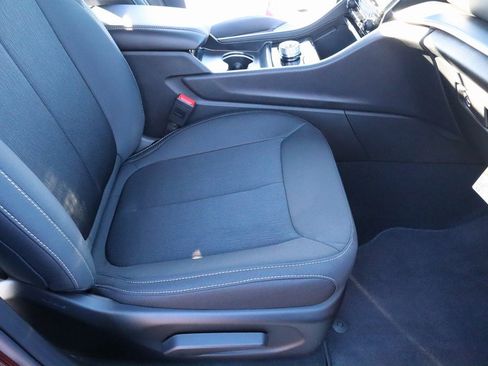 New 2025 Jeep Grand Cherokee Laredo image 12