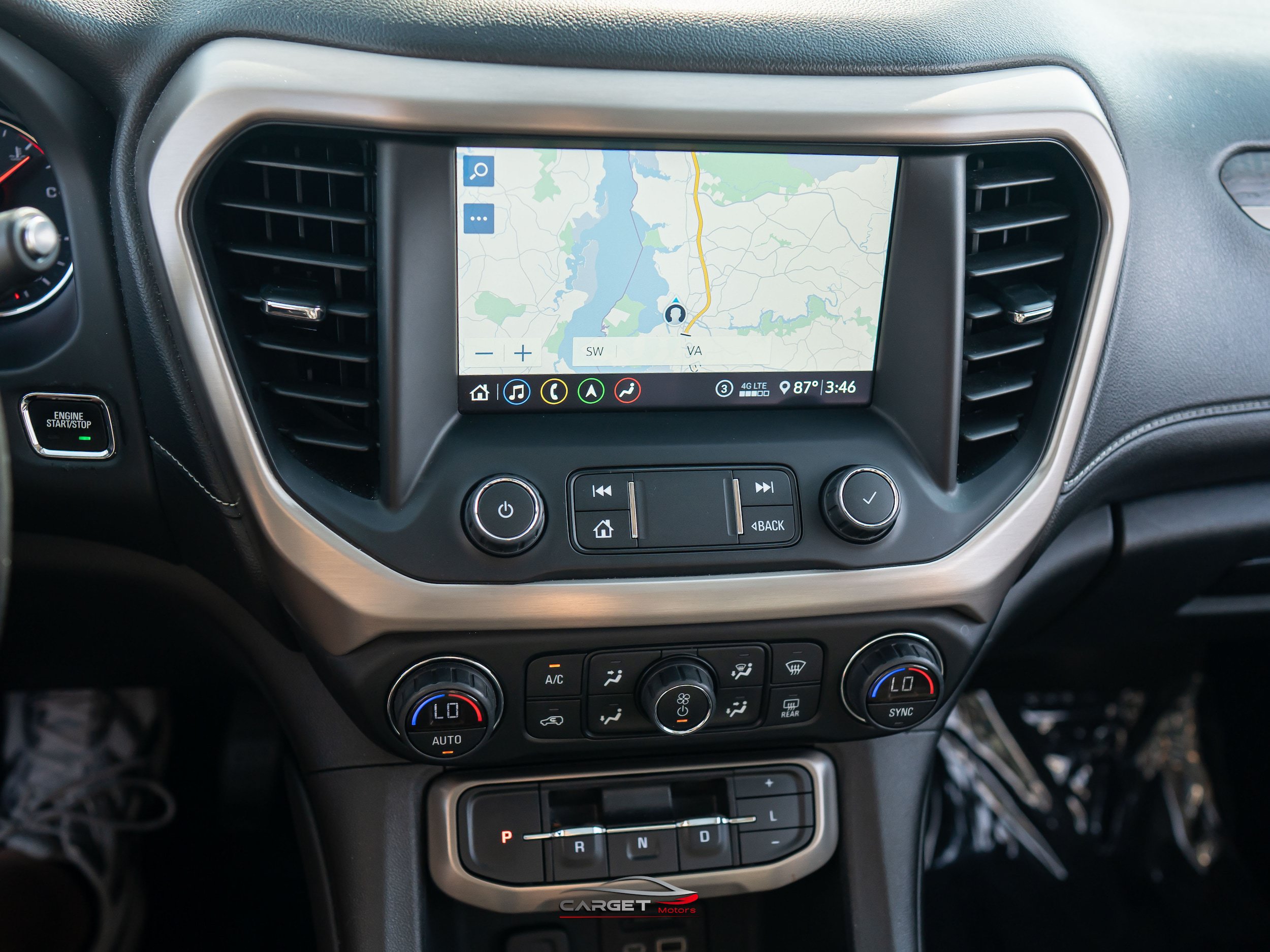 Used 2020 GMC Acadia Denali w/ Technology Package FWD image 31