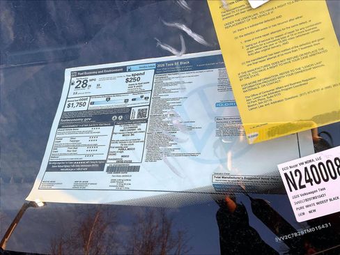 New 2026 Volkswagen Taos SE image 18