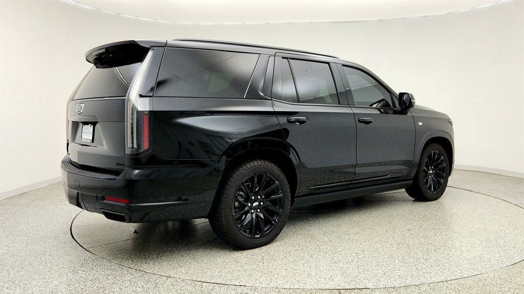 Used 2025 Cadillac Escalade Sport Platinum w/ LPO, ONYX Package AWD/4WD image 5