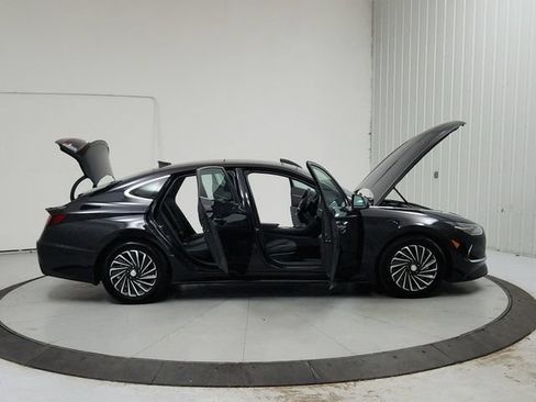 Used 2023 Hyundai Sonata Limited FWD image 16