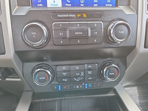 Used 2020 Ford F250 Lariat w/ Lariat Ultimate Package AWD/4WD image 16
