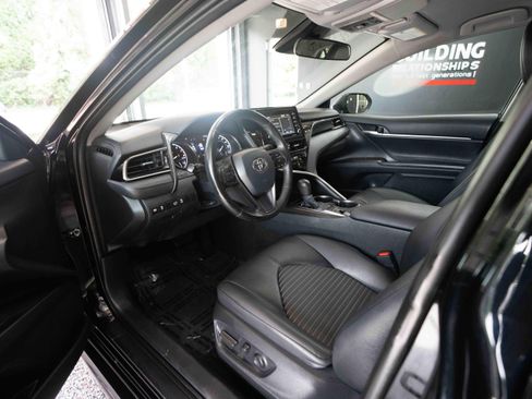 Used 2023 Toyota Camry SE AWD/4WD image 8