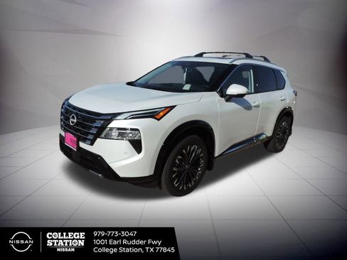 New 2026 Nissan Rogue Platinum image 9