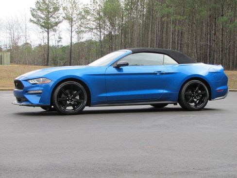 Used 2020 Ford Mustang Convertible w/ Equipment Group 101A image 10