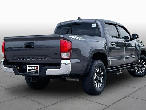 Used 2017 Toyota Tacoma TRD Off-Road w/ Tow Package RWD image 13