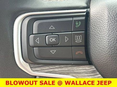 Certified 2024 Jeep Wagoneer Series II w/ Flexible Seating Group image 25