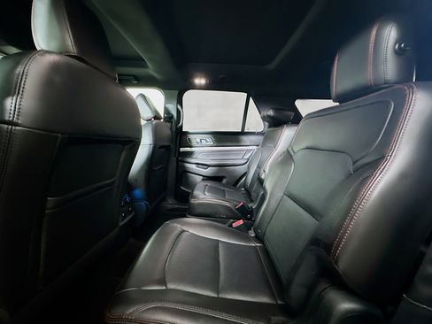 Used 2018 Ford Explorer Sport w/ Equipment Group 401A AWD/4WD image 29