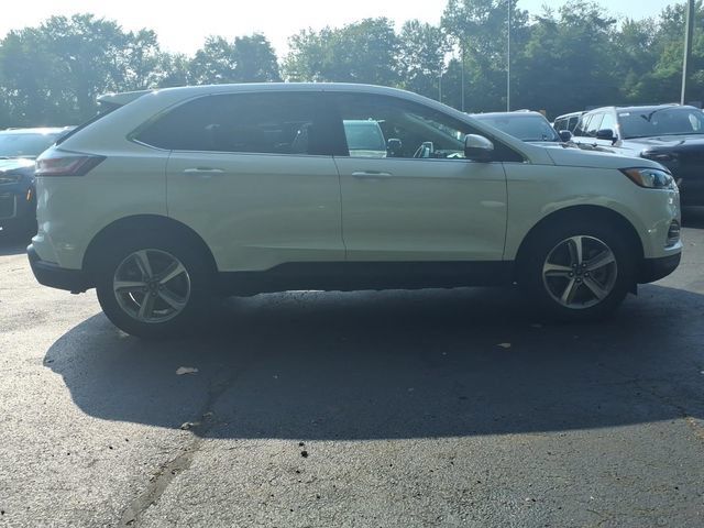 Used 2024 Ford Edge SEL w/ Convenience Package AWD/4WD image 4
