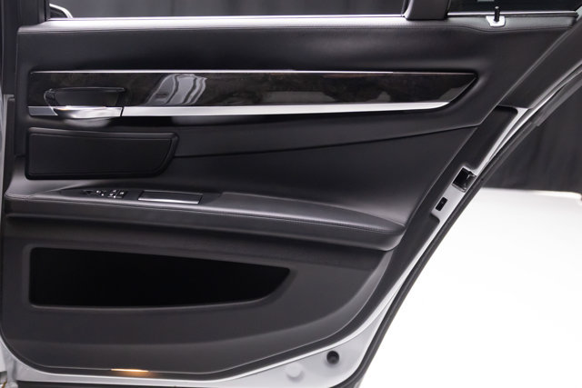 Used 2014 BMW 750i RWD image 66