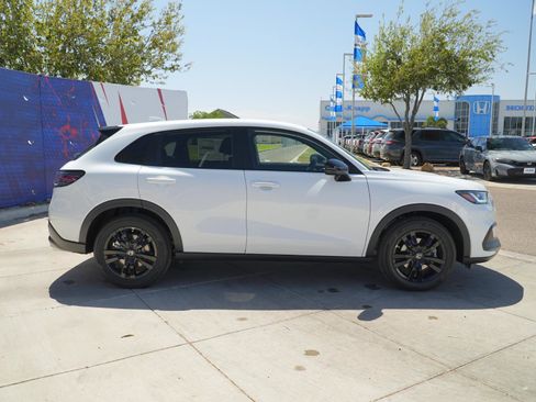 New 2026 Honda HR-V Sport image 4