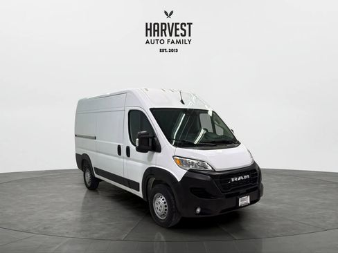 Used 2025 RAM ProMaster 2500 w/ Convenience Group FWD image 10