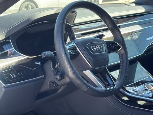 Used 2022 Audi S8 image 10