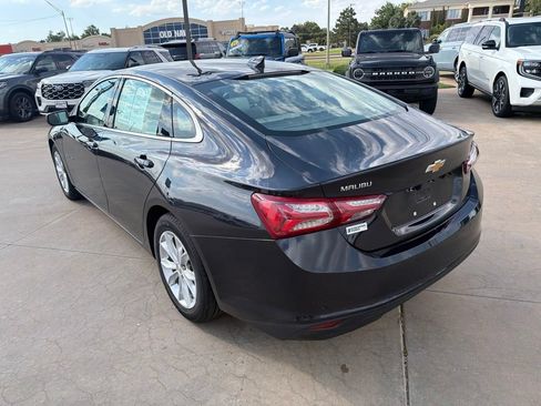 Used 2022 Chevrolet Malibu LT w/ Leather Package FWD image 7